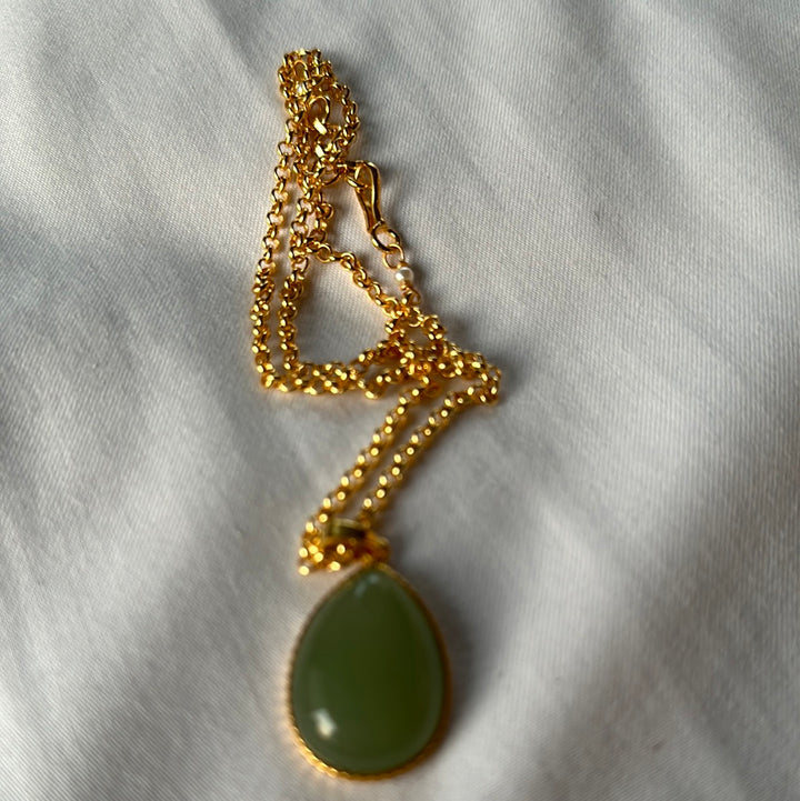 Calm green necklace