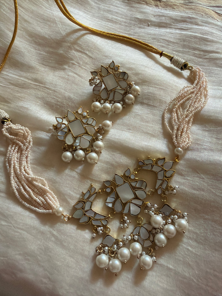 Mop tea necklace set