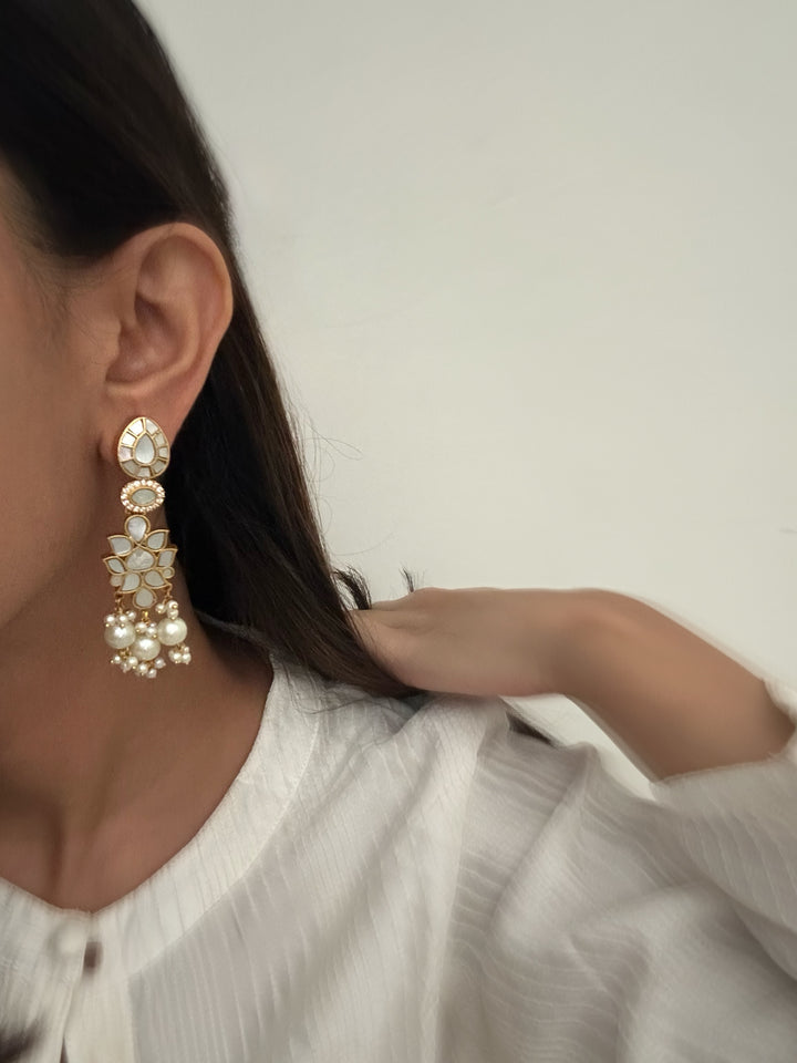 Milky Earrings