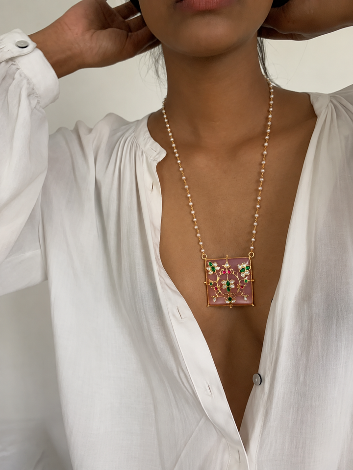 Bagh motif necklace