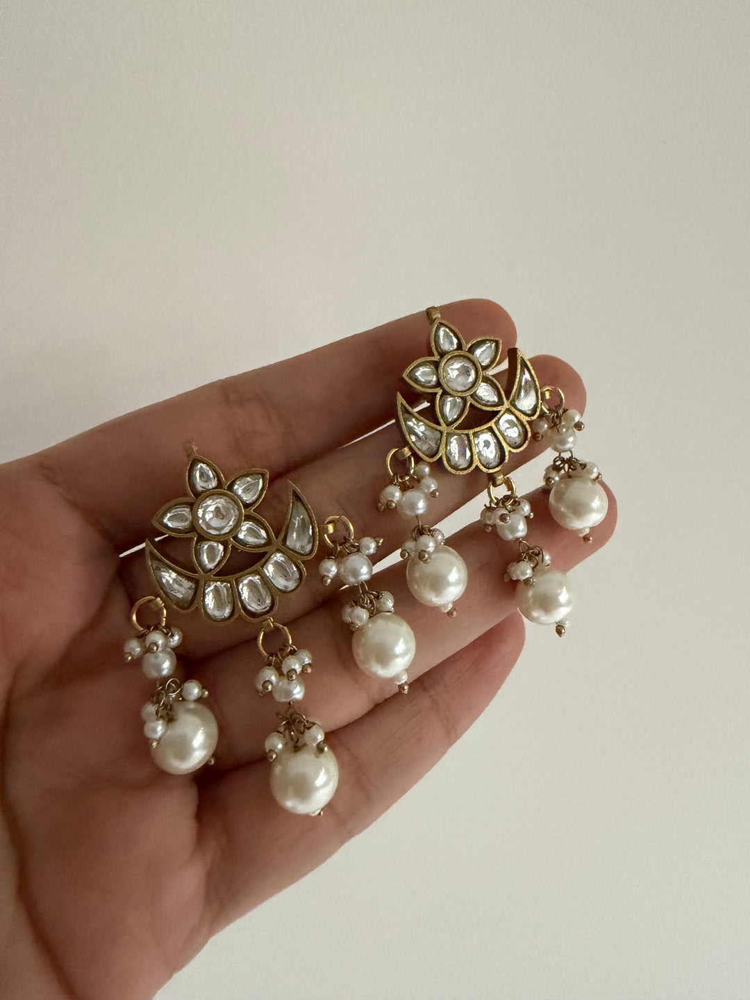 Sarika white earrings