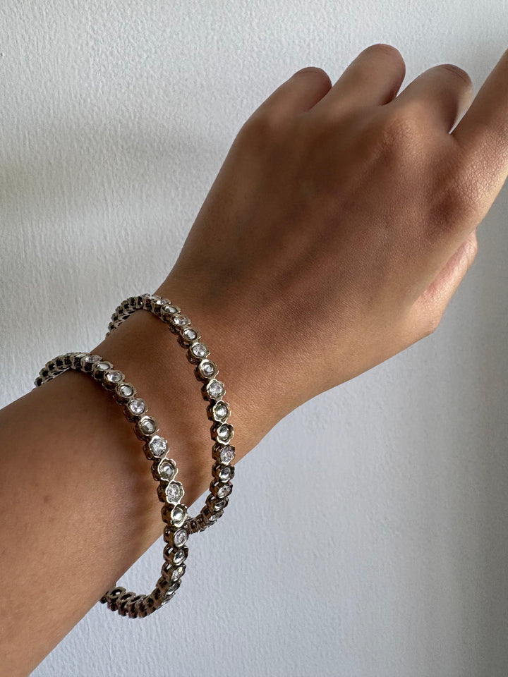 Classic circ set of bangle bracelet