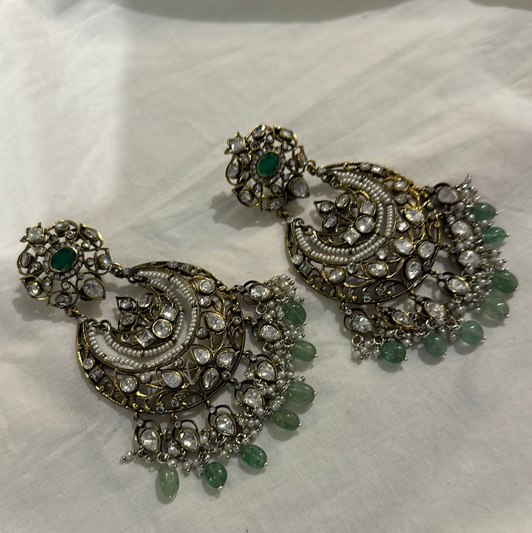 Arya Green Earrings