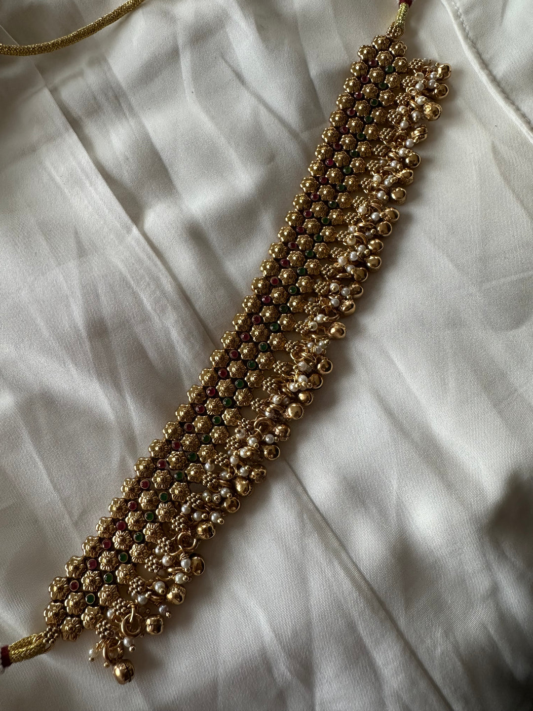 Ghero gold choker necklace