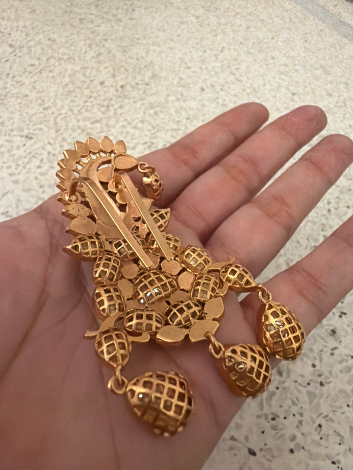 Kalangi pin
