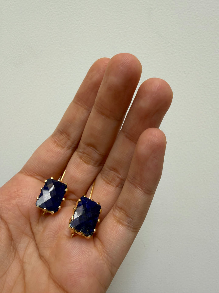 Classic tablet earrings