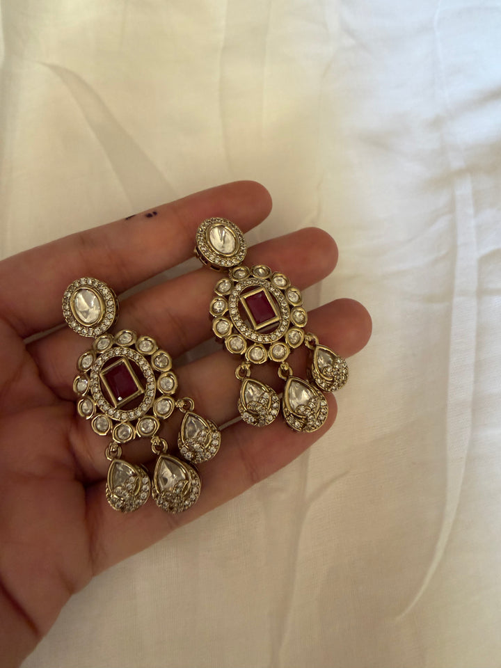 Samar victor earrings