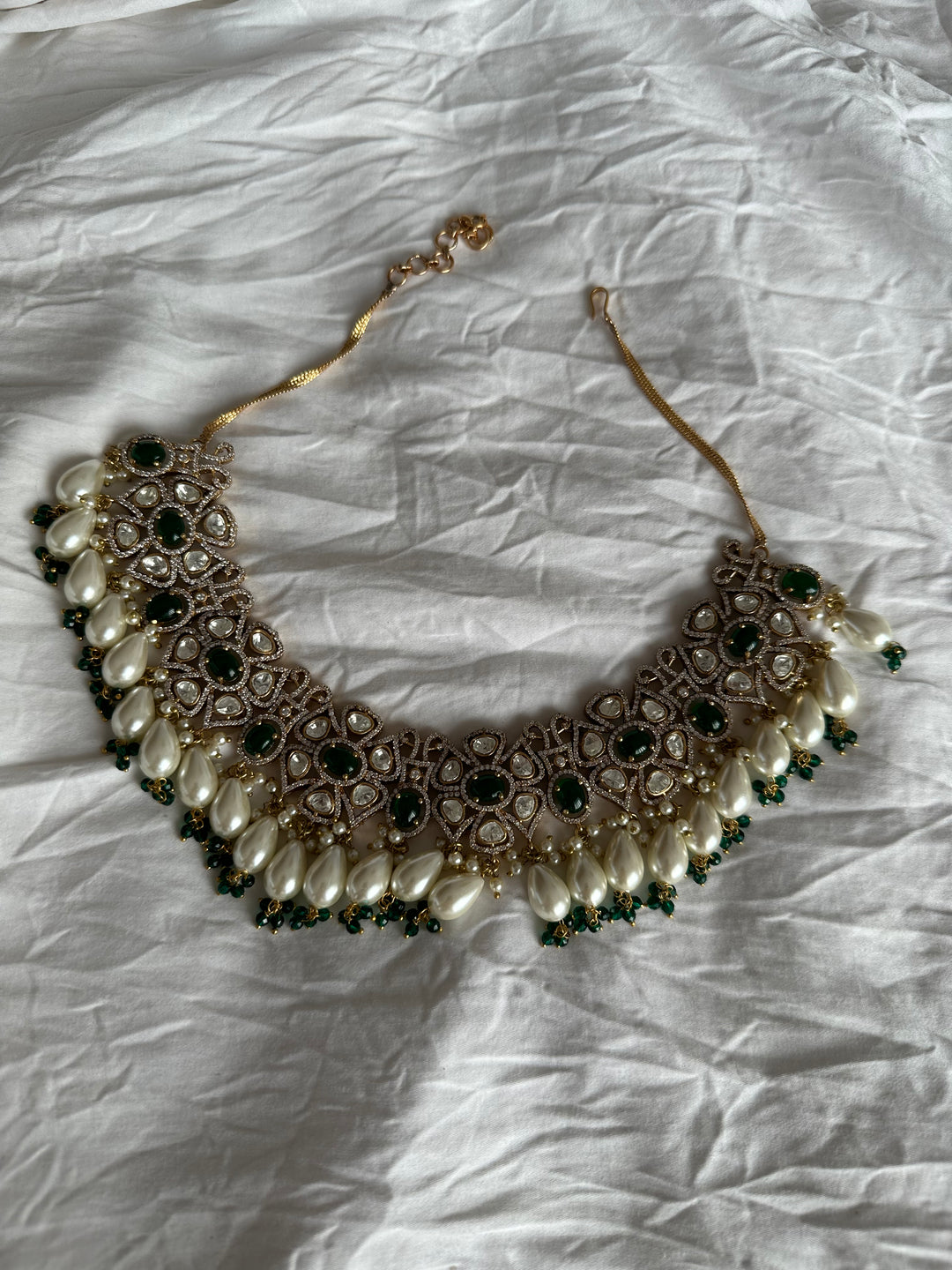 Tager Green Necklace