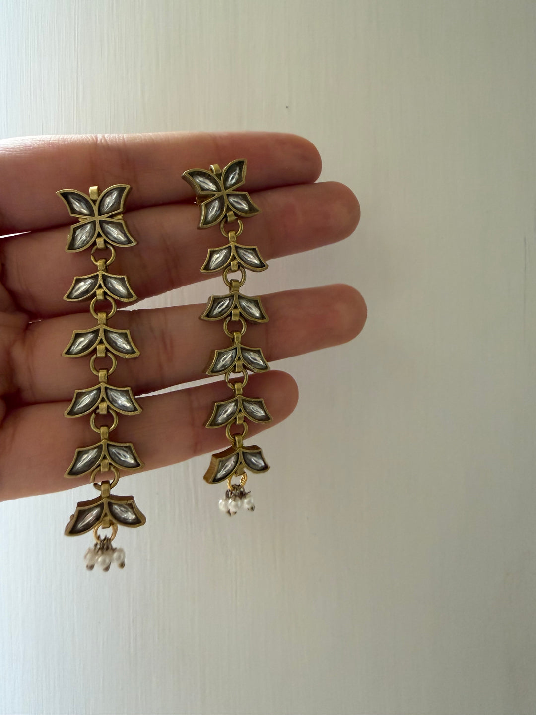 Lilly earrings