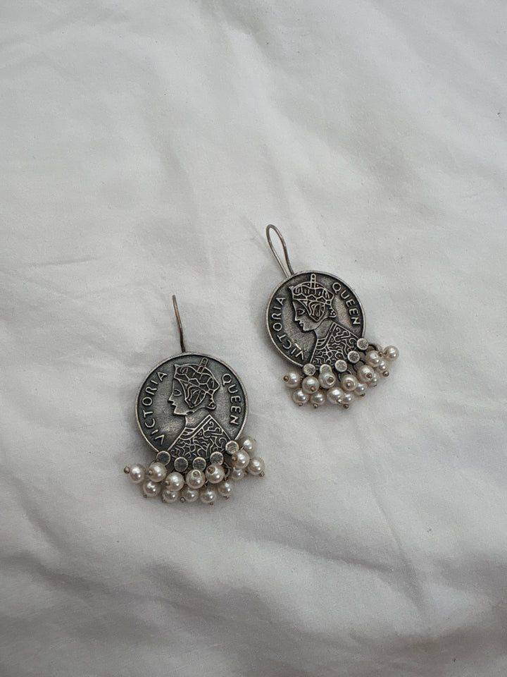 Queen Victoria Earring