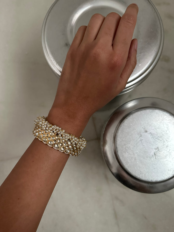 Mogra Milky Bangle