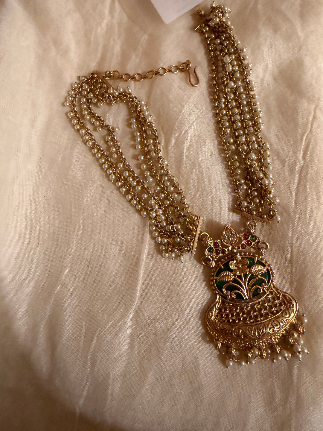 Devi pearl rain necklace set