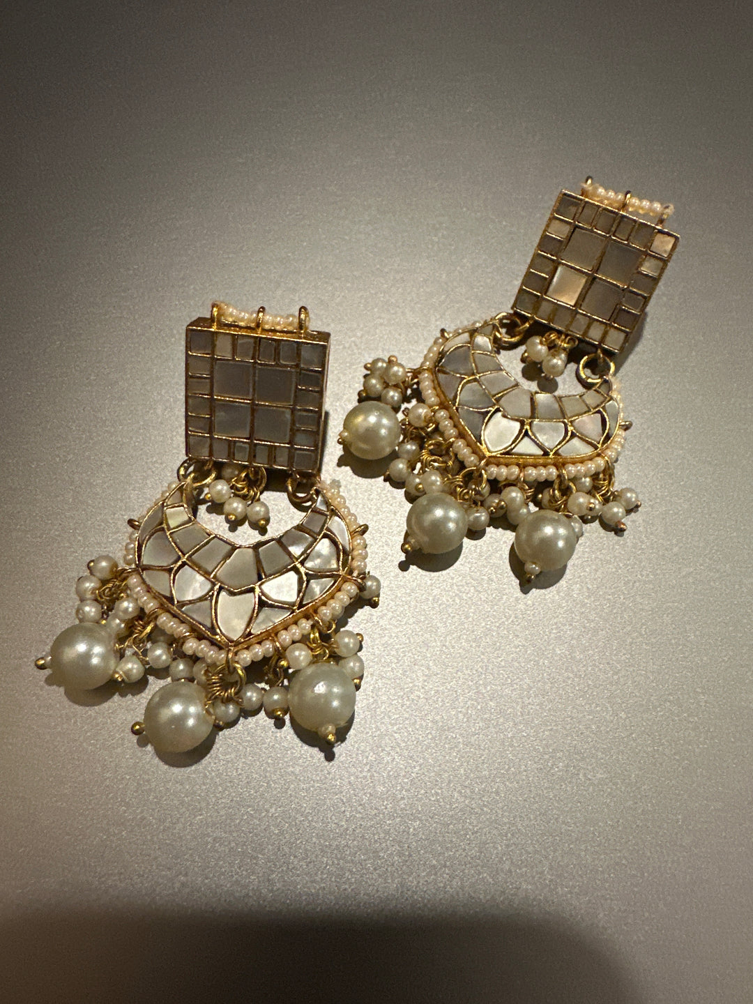 Jharoka Adore Earrings