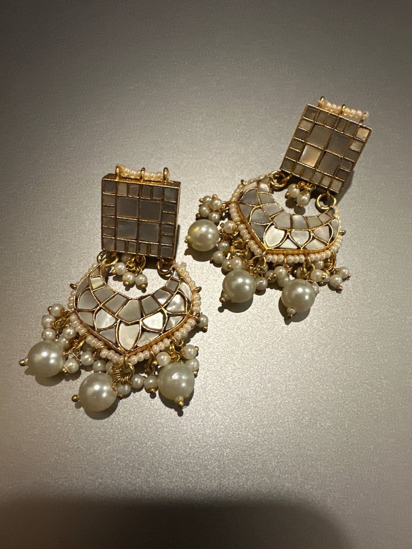 Jharoka Adore Earrings
