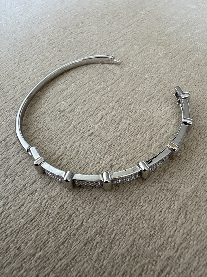 Diamonds stackable bracelets