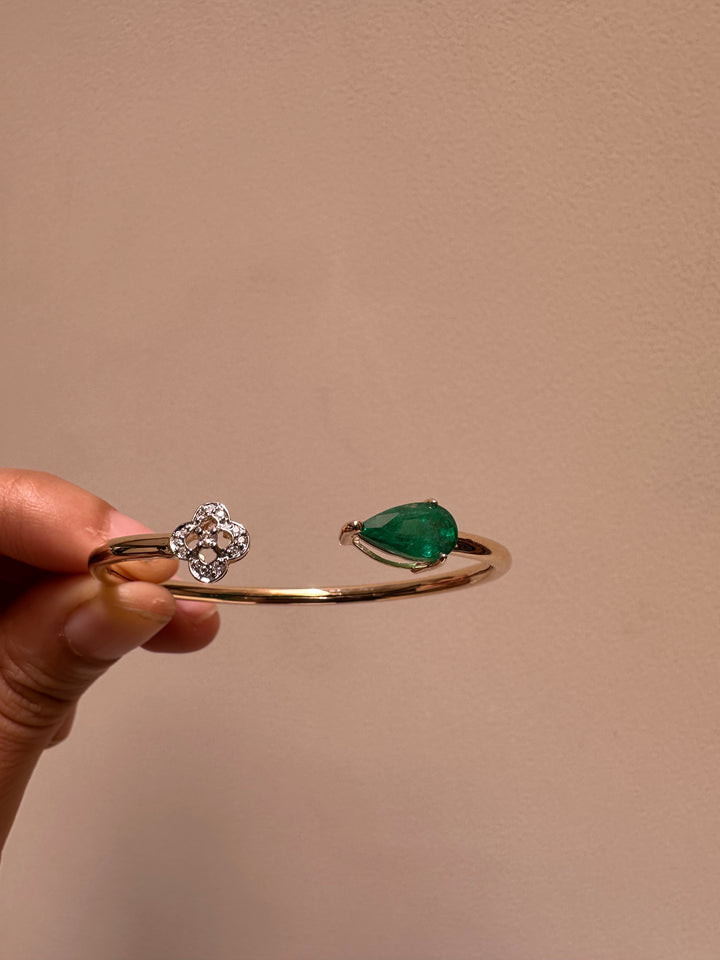 Customised gifting bracelet