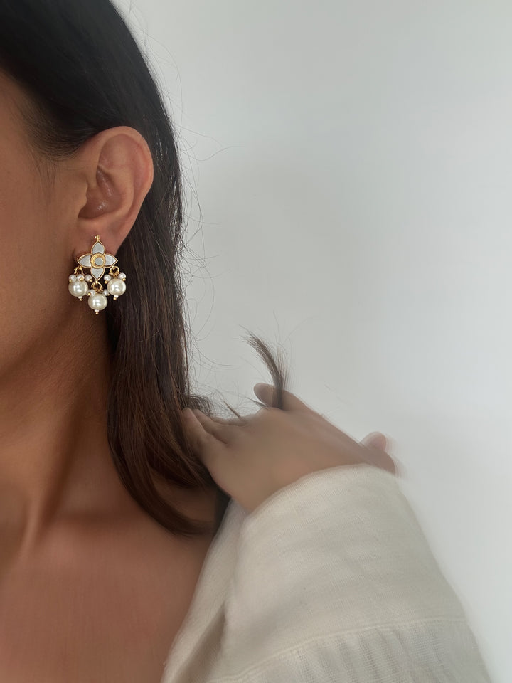 Lama Milky Earrings