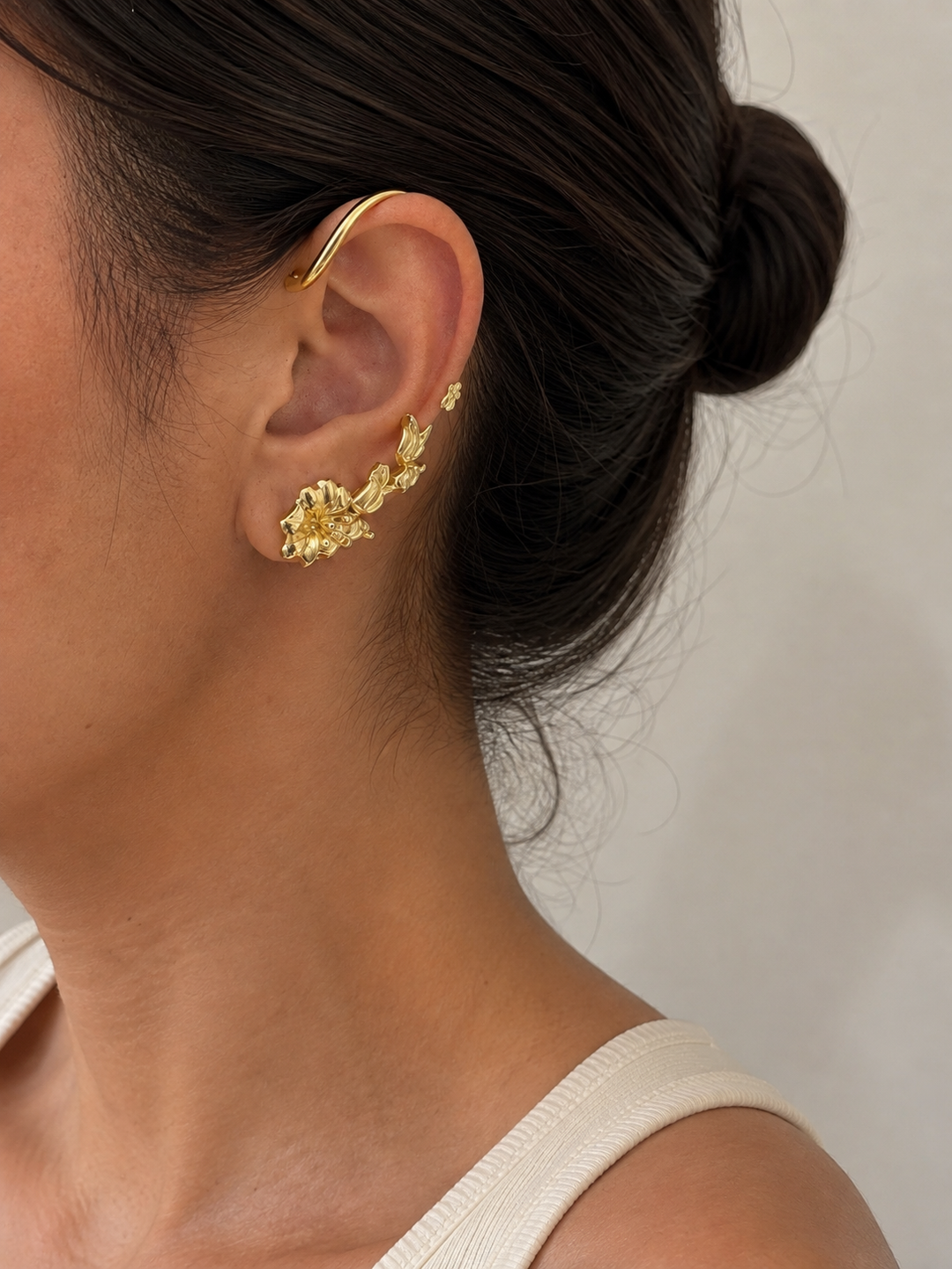 Flower villa ear cuffs