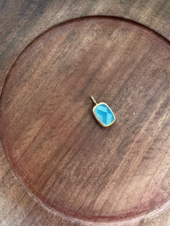 Natural stone pendant necklace