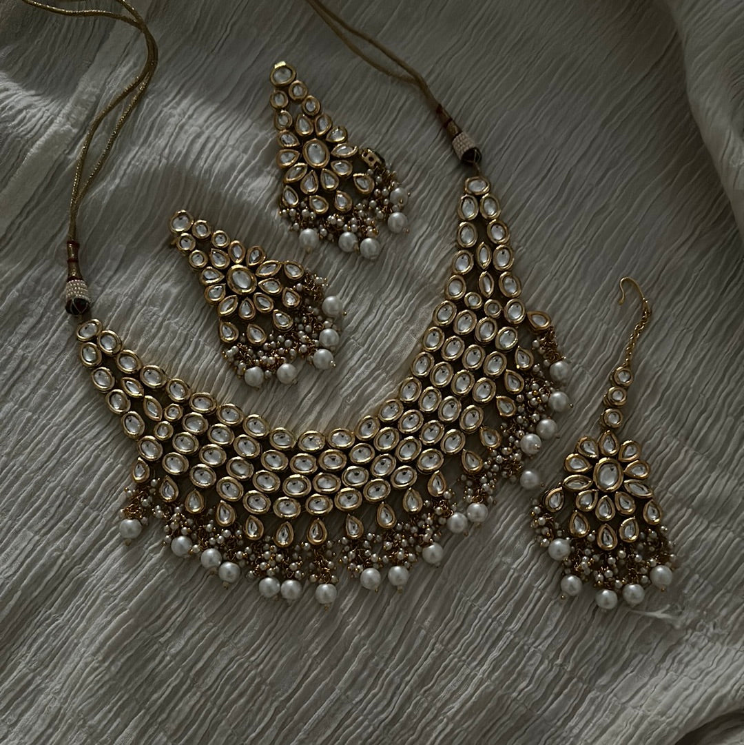 Raya Necklace Set