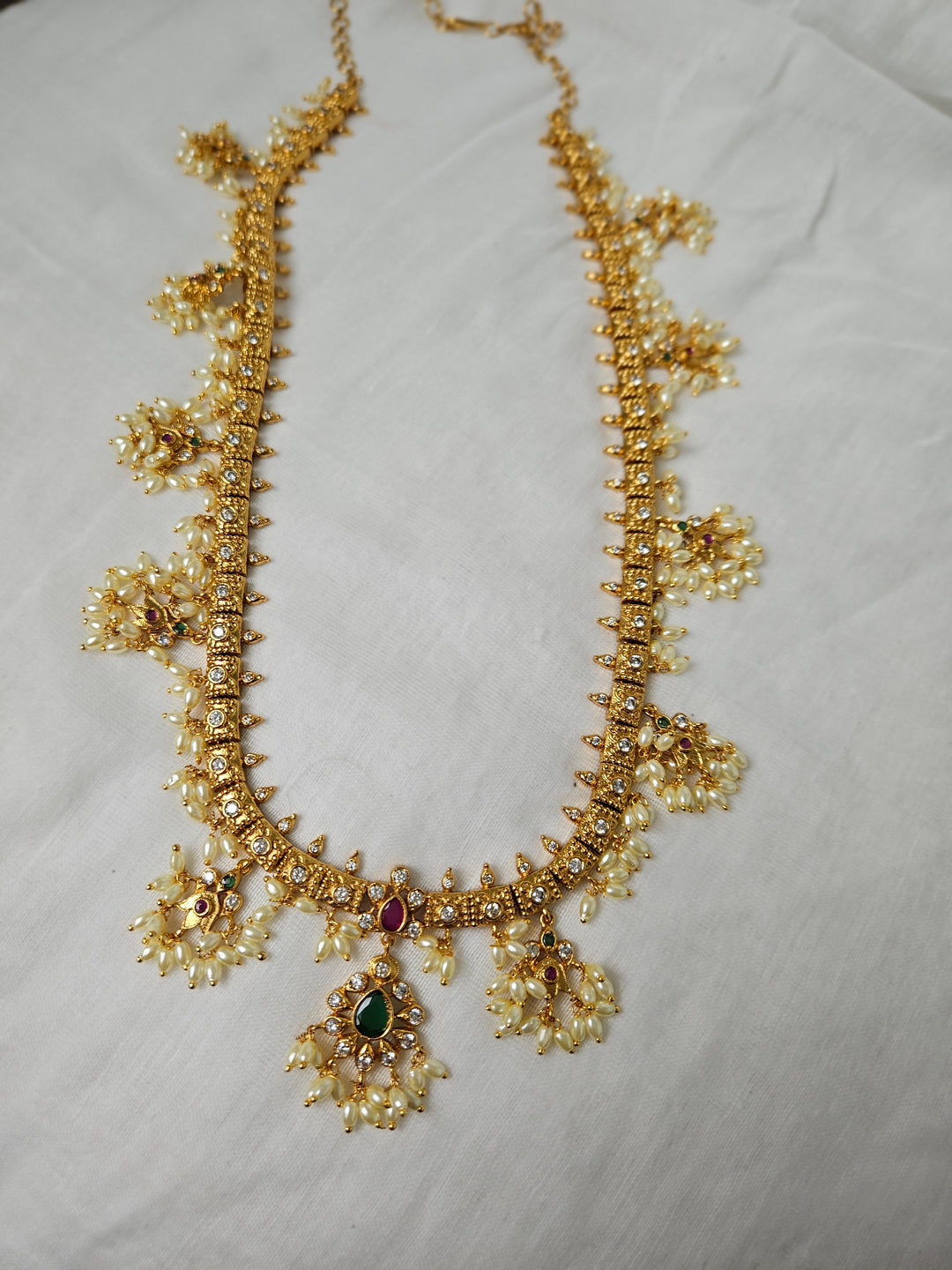 Arna Gold Necklace Set