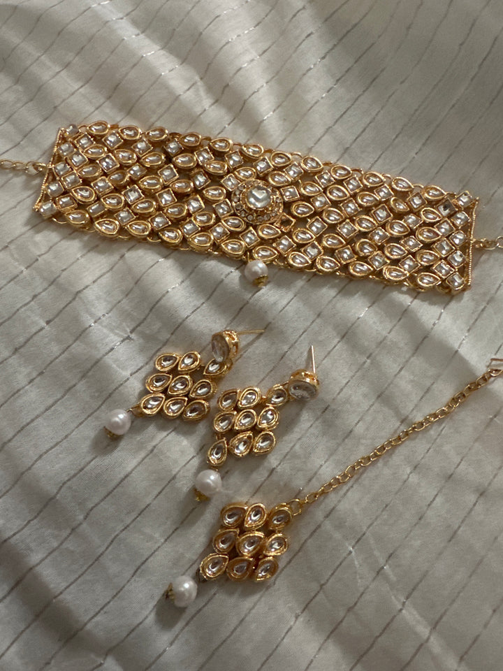 Bhav 12 necklace set