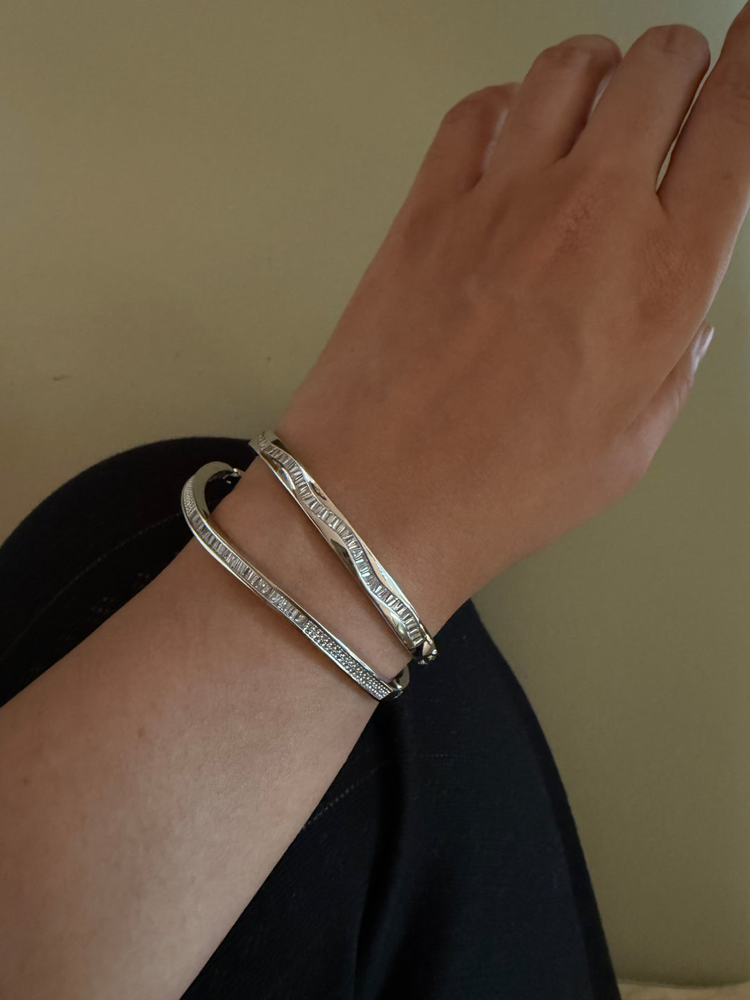 Tidal bracelet