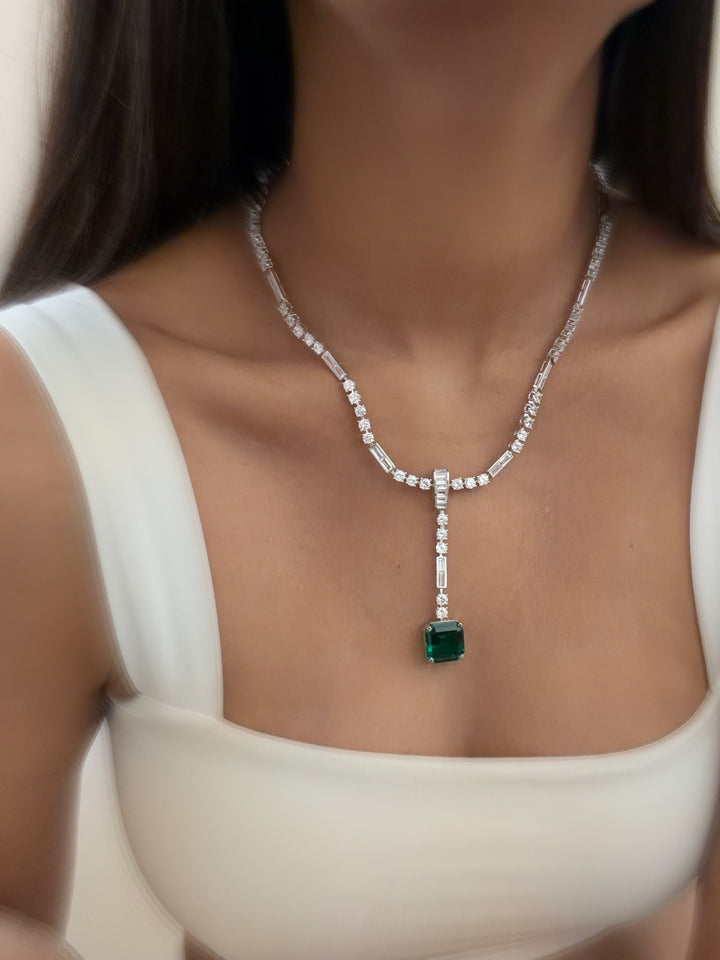 Classic cocktail necklace