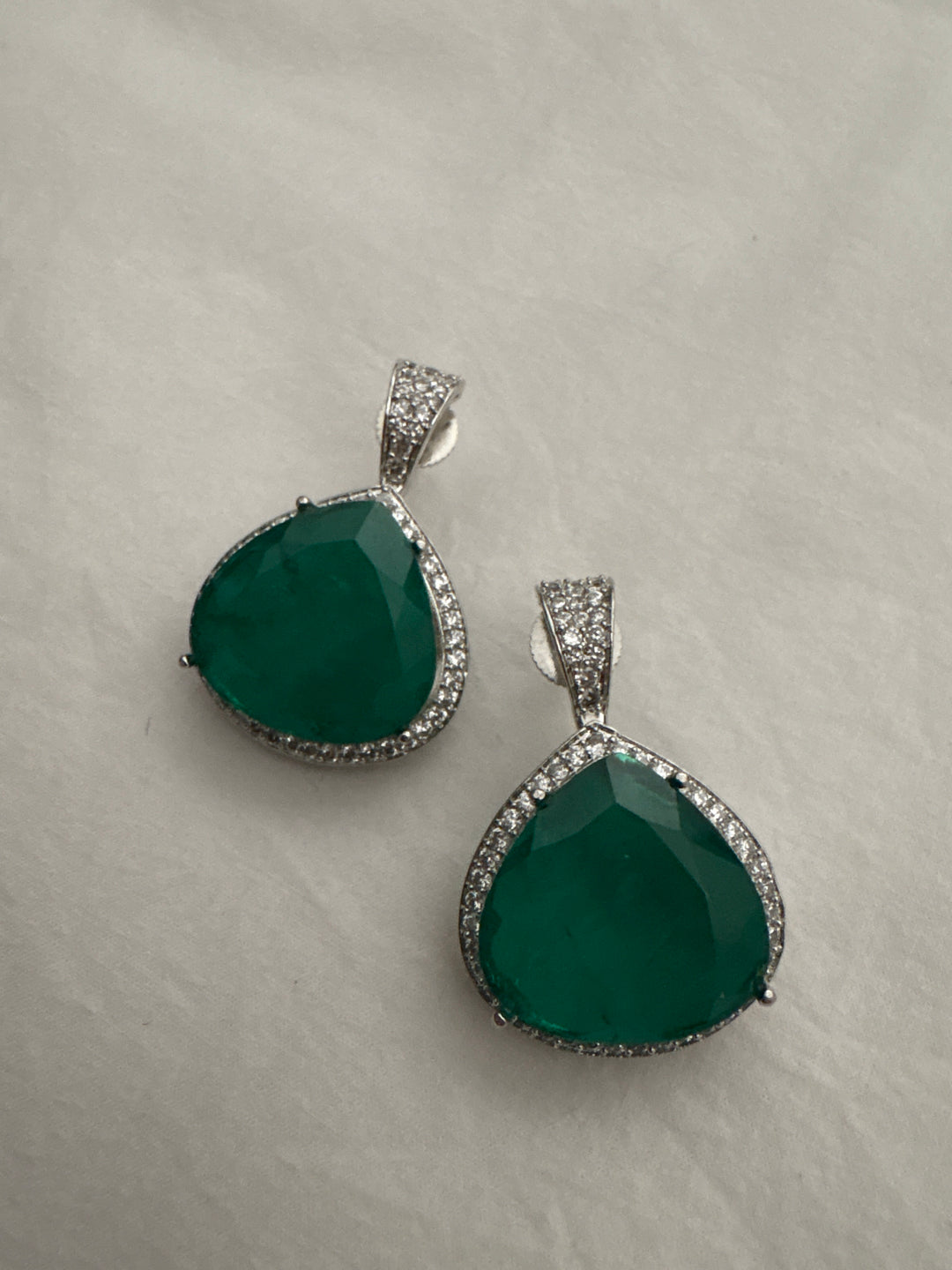 Greener classic chalcedony earring
