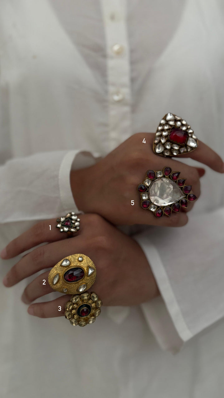 Rivaish vintage ring