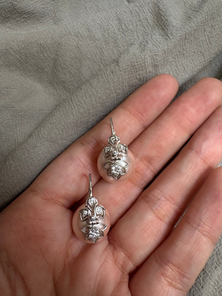 Maria pearl earrings