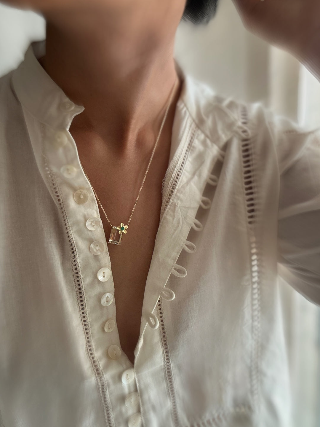 Poppy pendant necklace