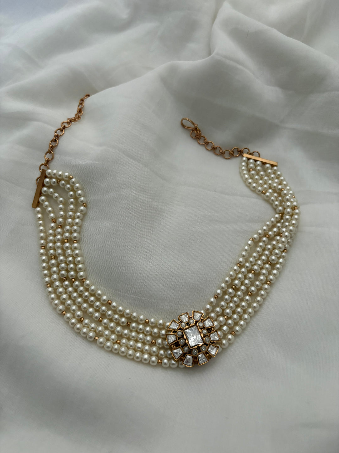 Belloro Choker