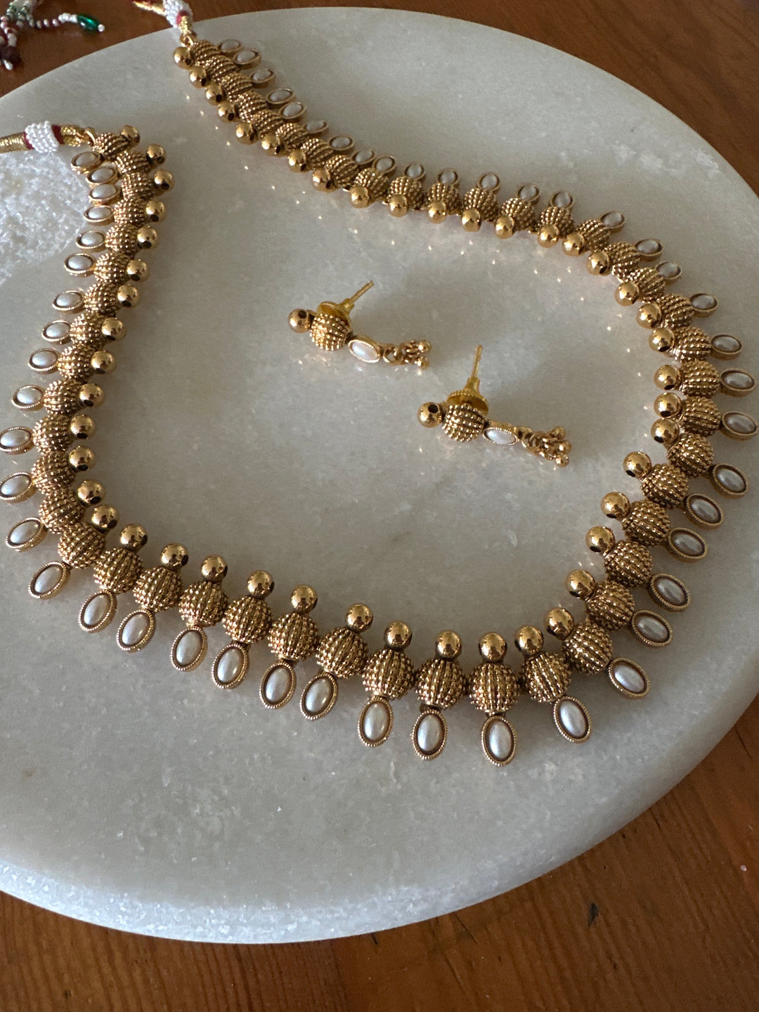 Girisha moti necklace set