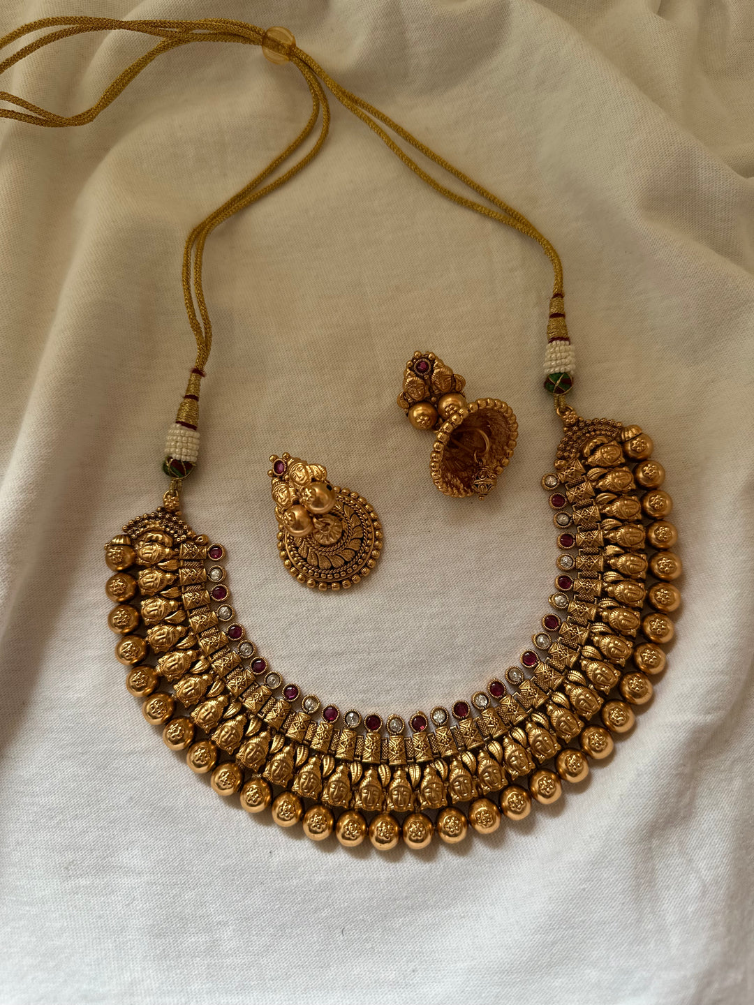 Koka mothad necklace set