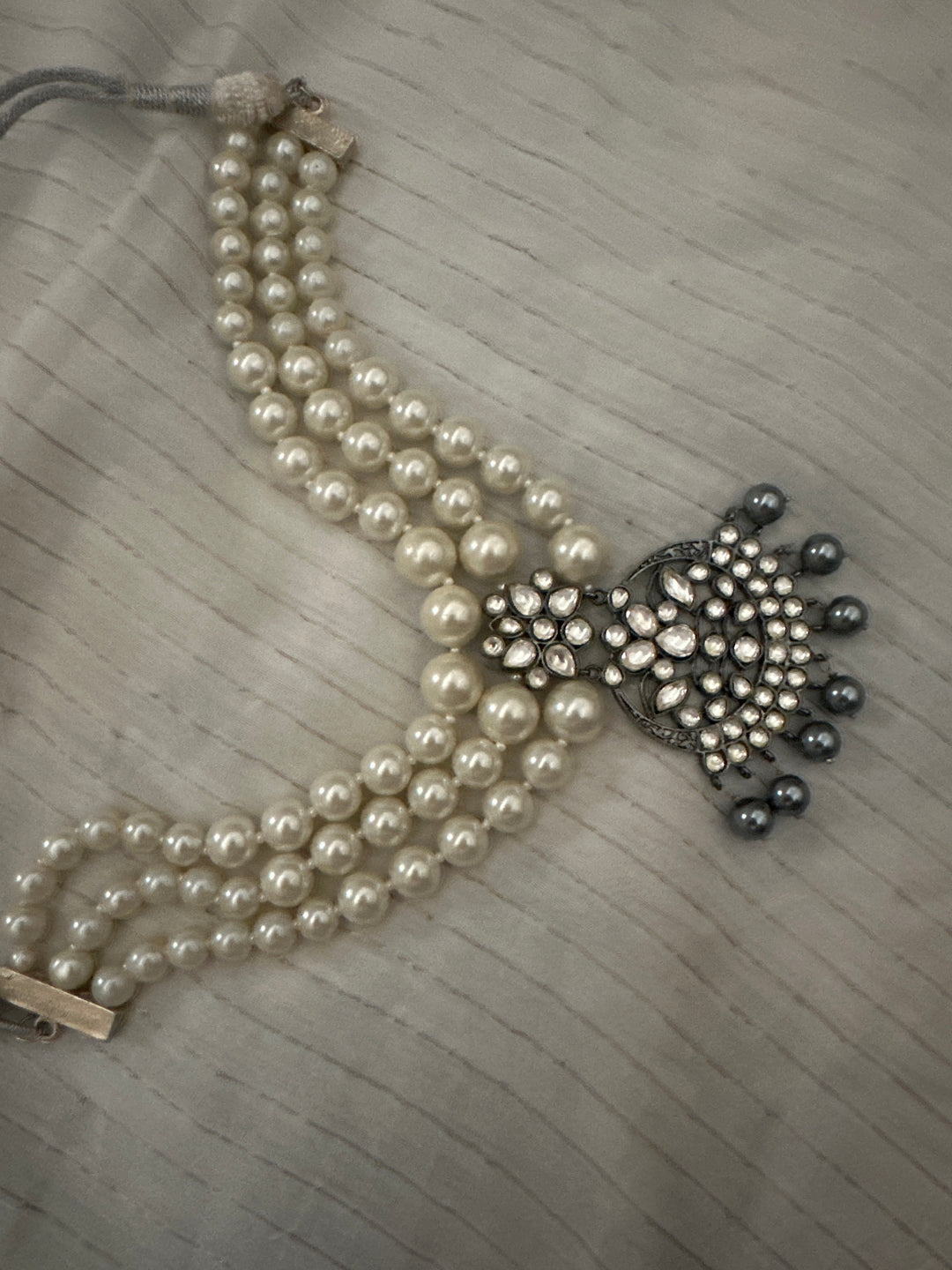 Bhav 16 pearl necklace
