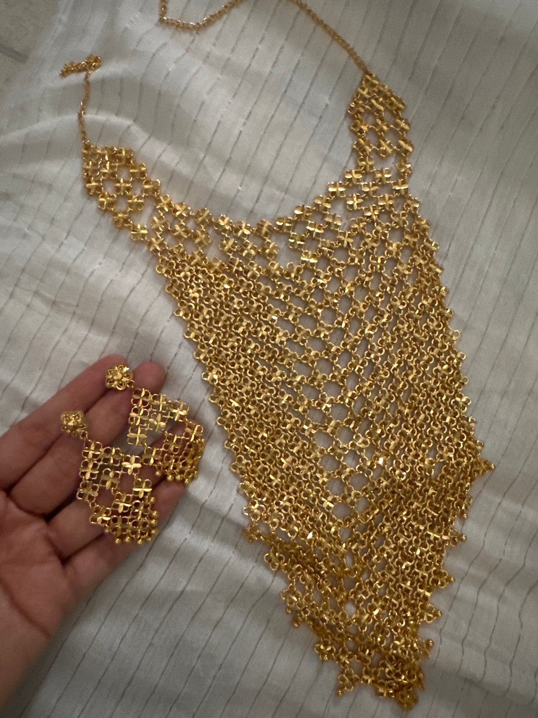 Saudi gold necklace