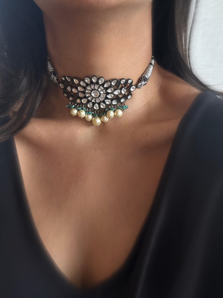 Raha charcoal necklace set