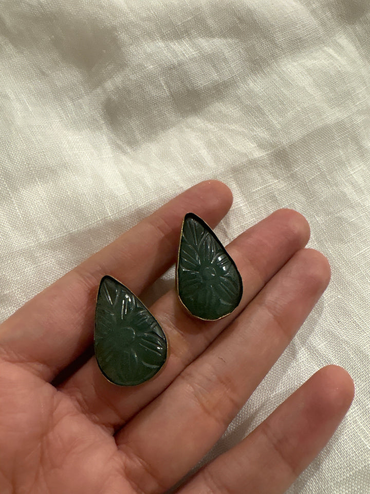 Lara gold necklace set