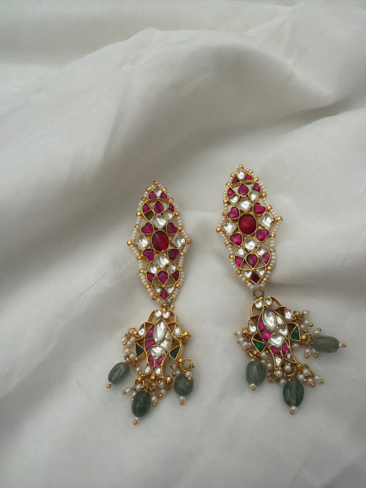 Bhajeo gulabi earring