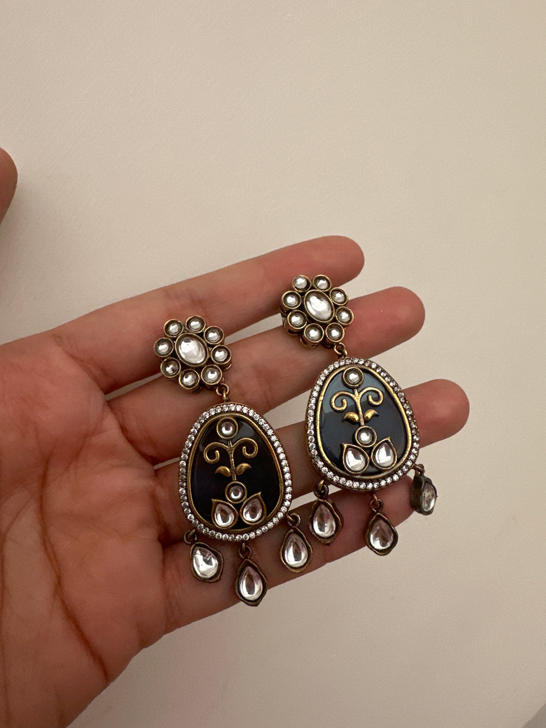Nemiyat earring