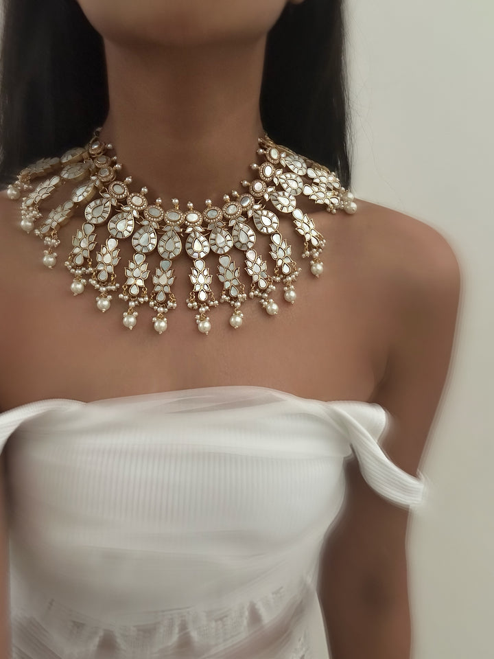 Milky Collar Necklace Set