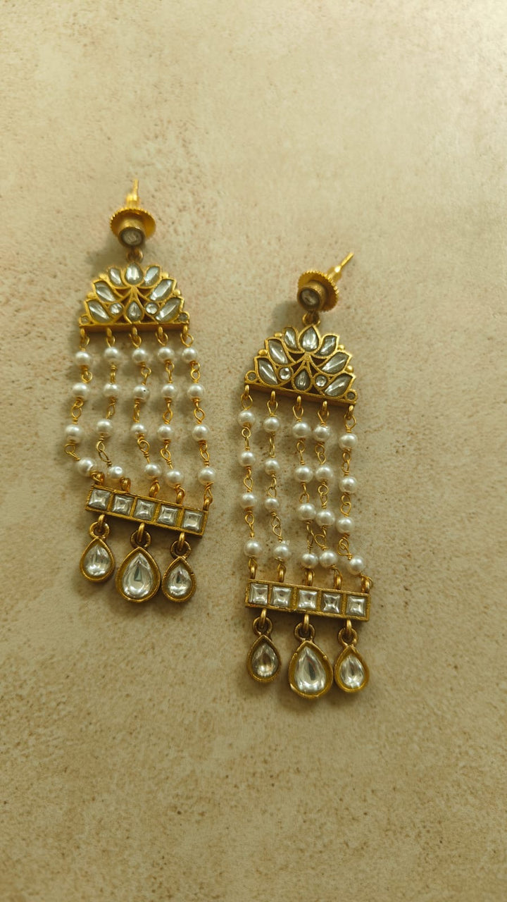 Lotus shaam white earrings