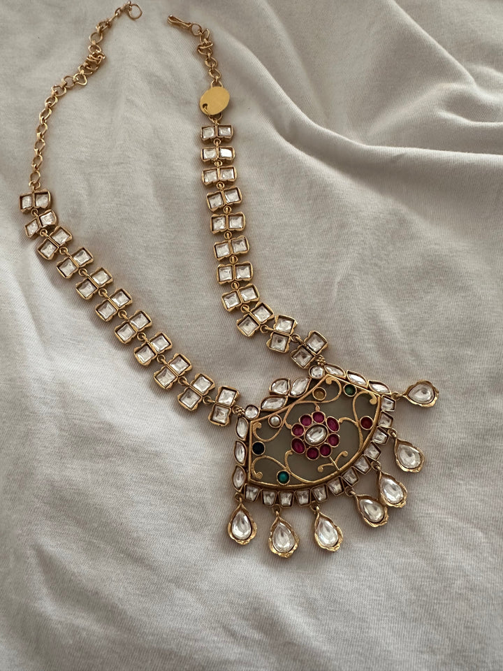 Cavos Kundan Necklace