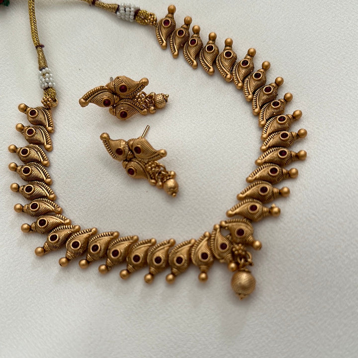 Tribhuvan temple necklace sets