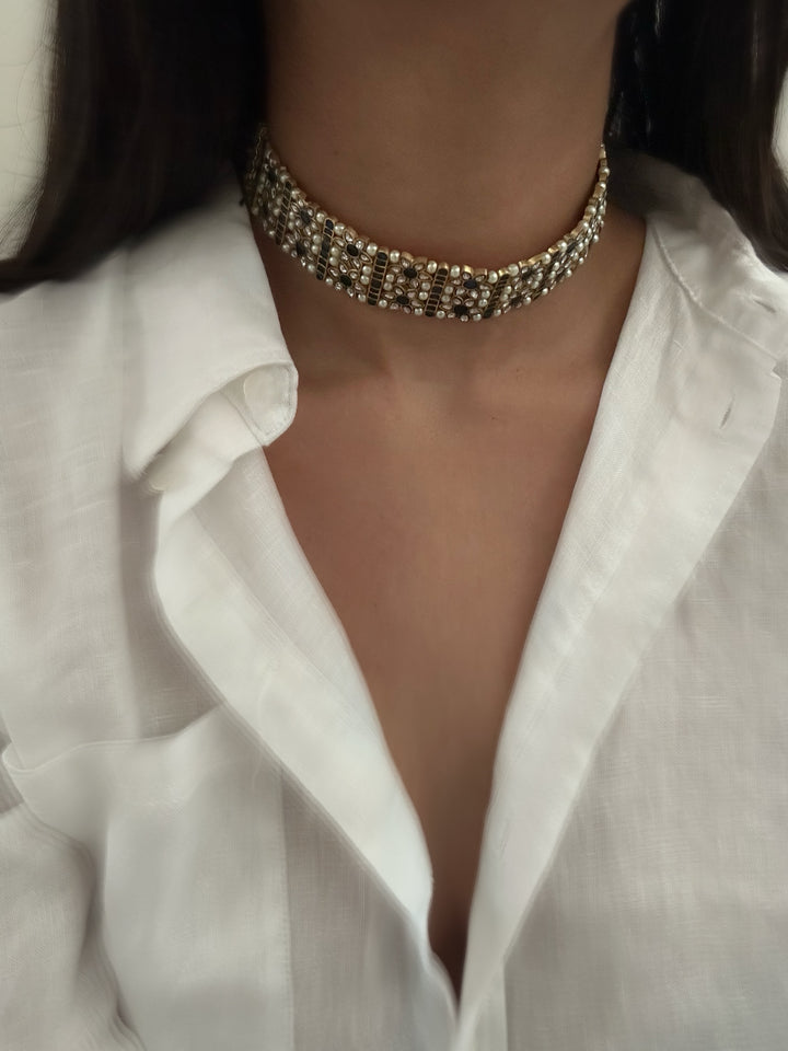 Blue flower pearl choker necklace