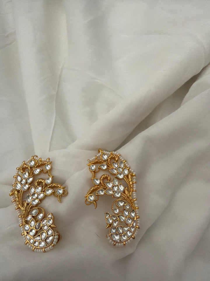 Bhanjeo leaf ear cuff earrings