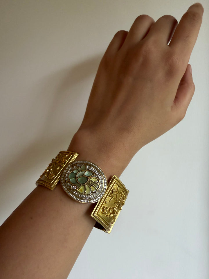 Sahan mop bracelet