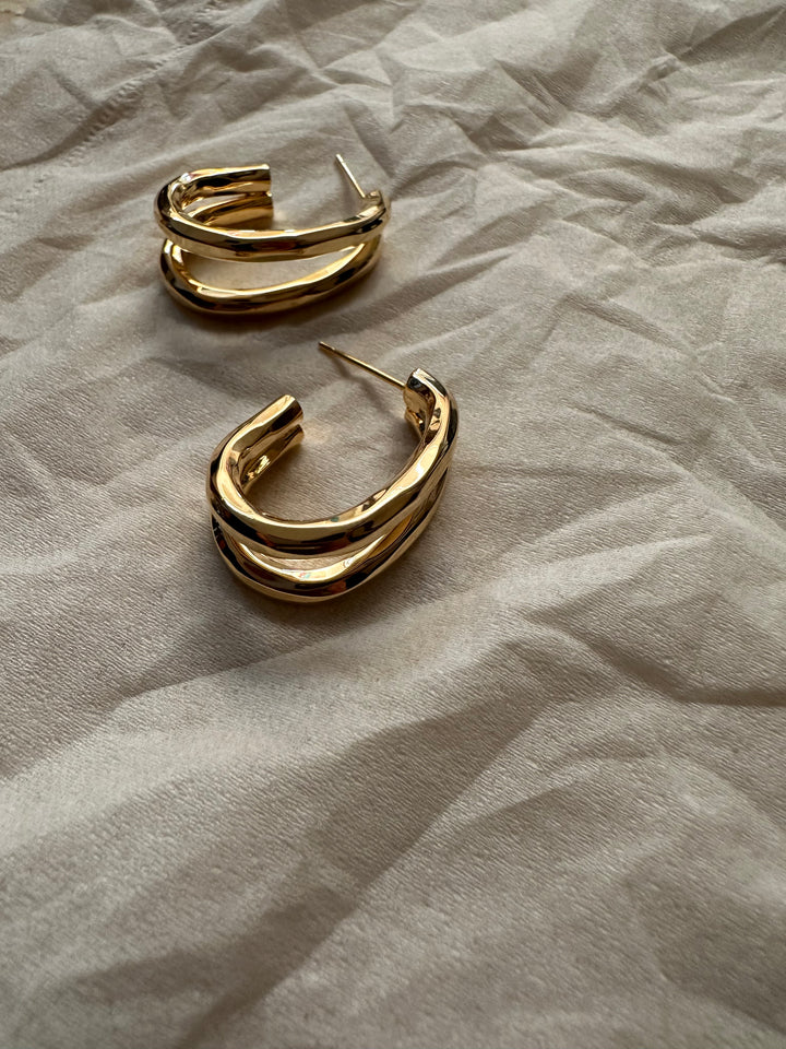 Ariana hoop earrings