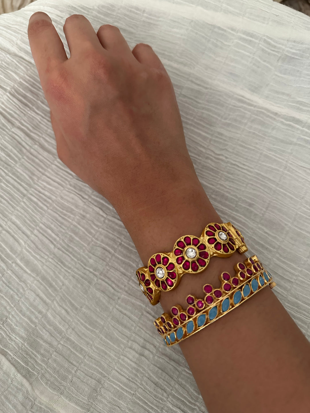 Gulabi premangan bracelet